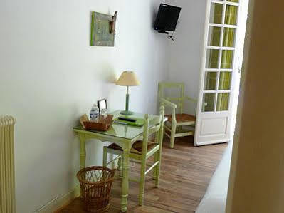 L'Auberge Saint-Viance Bagian luar foto